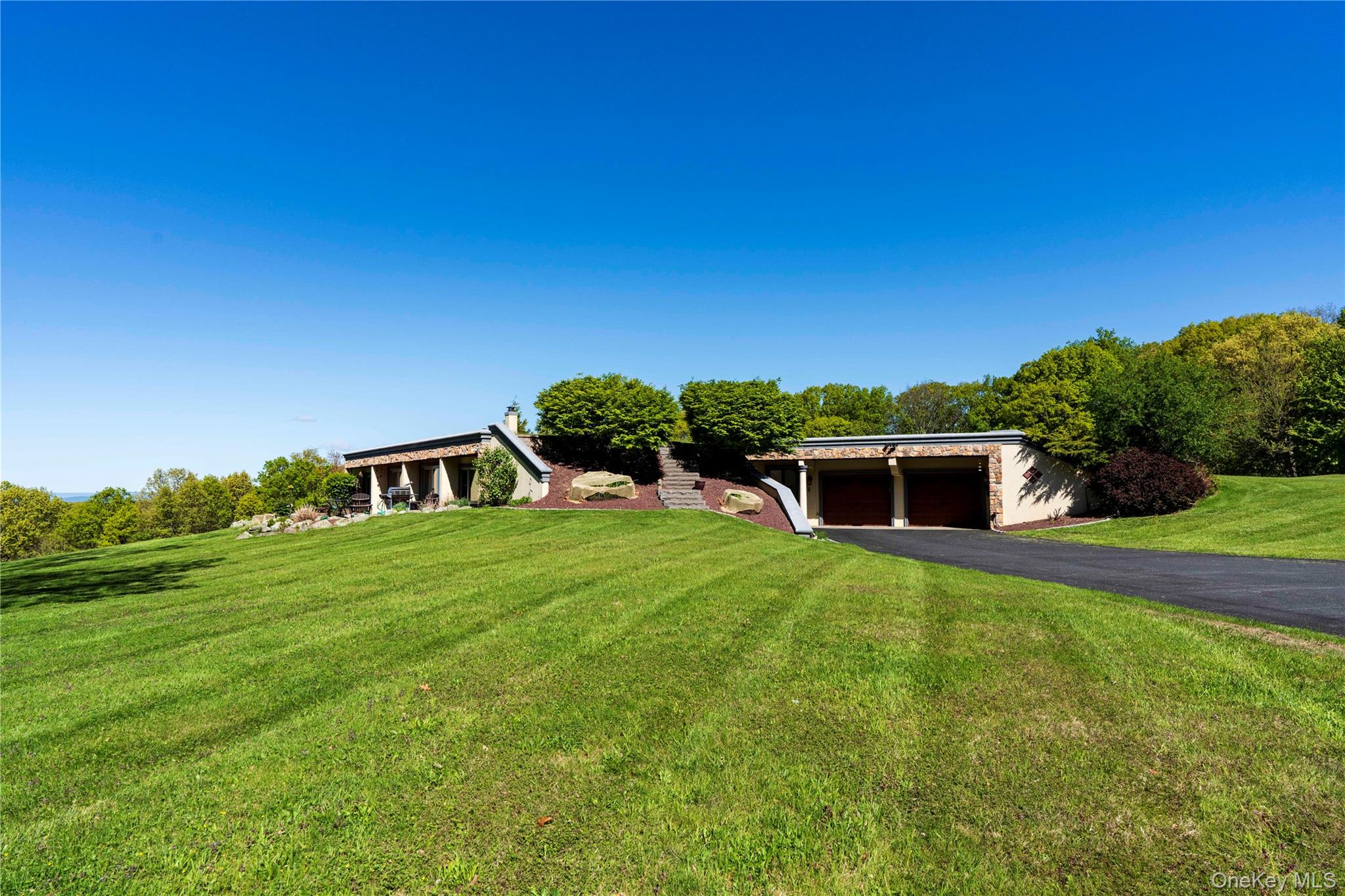 115 N Smith Road Property Photo 2