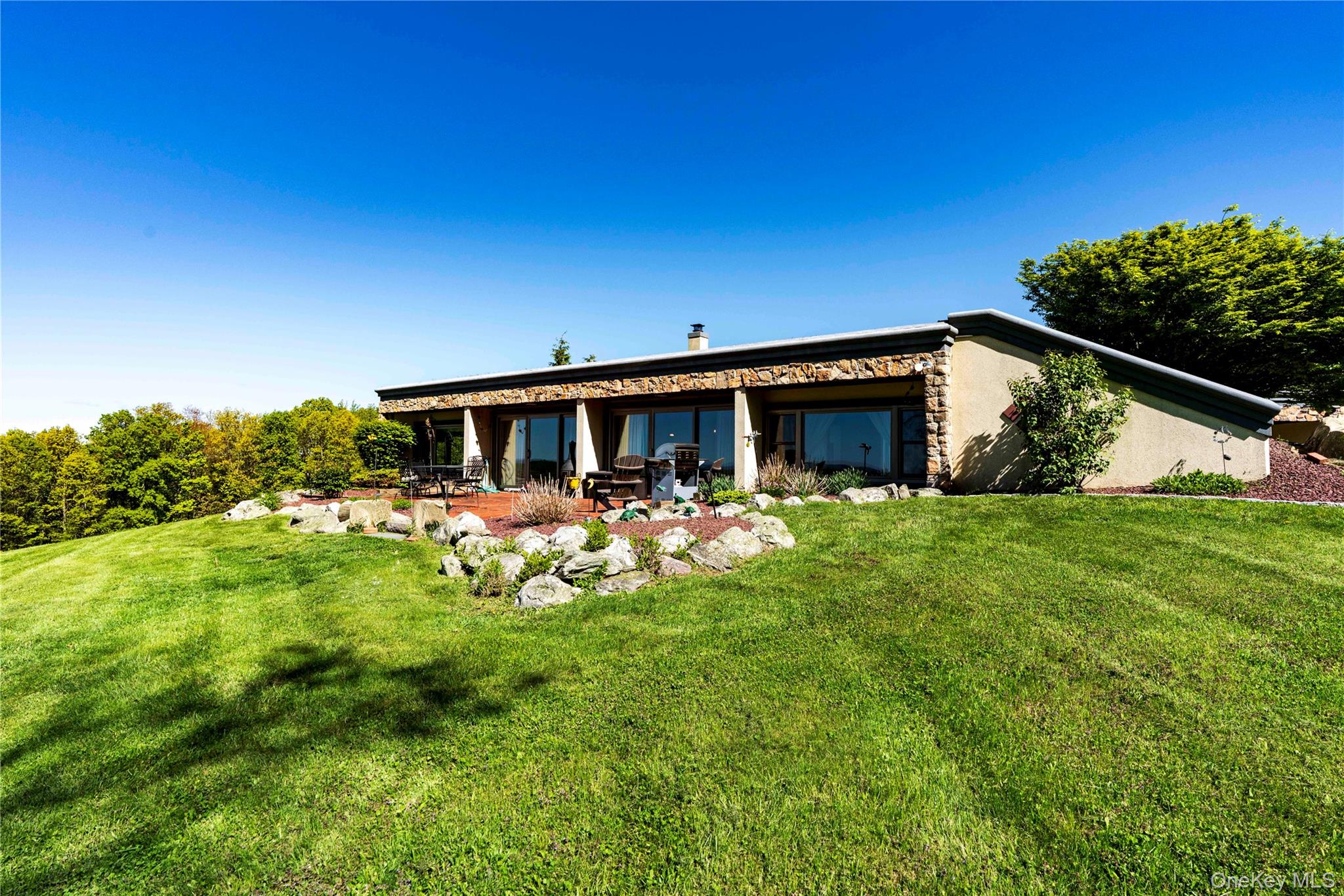 115 N Smith Road Property Photo 3