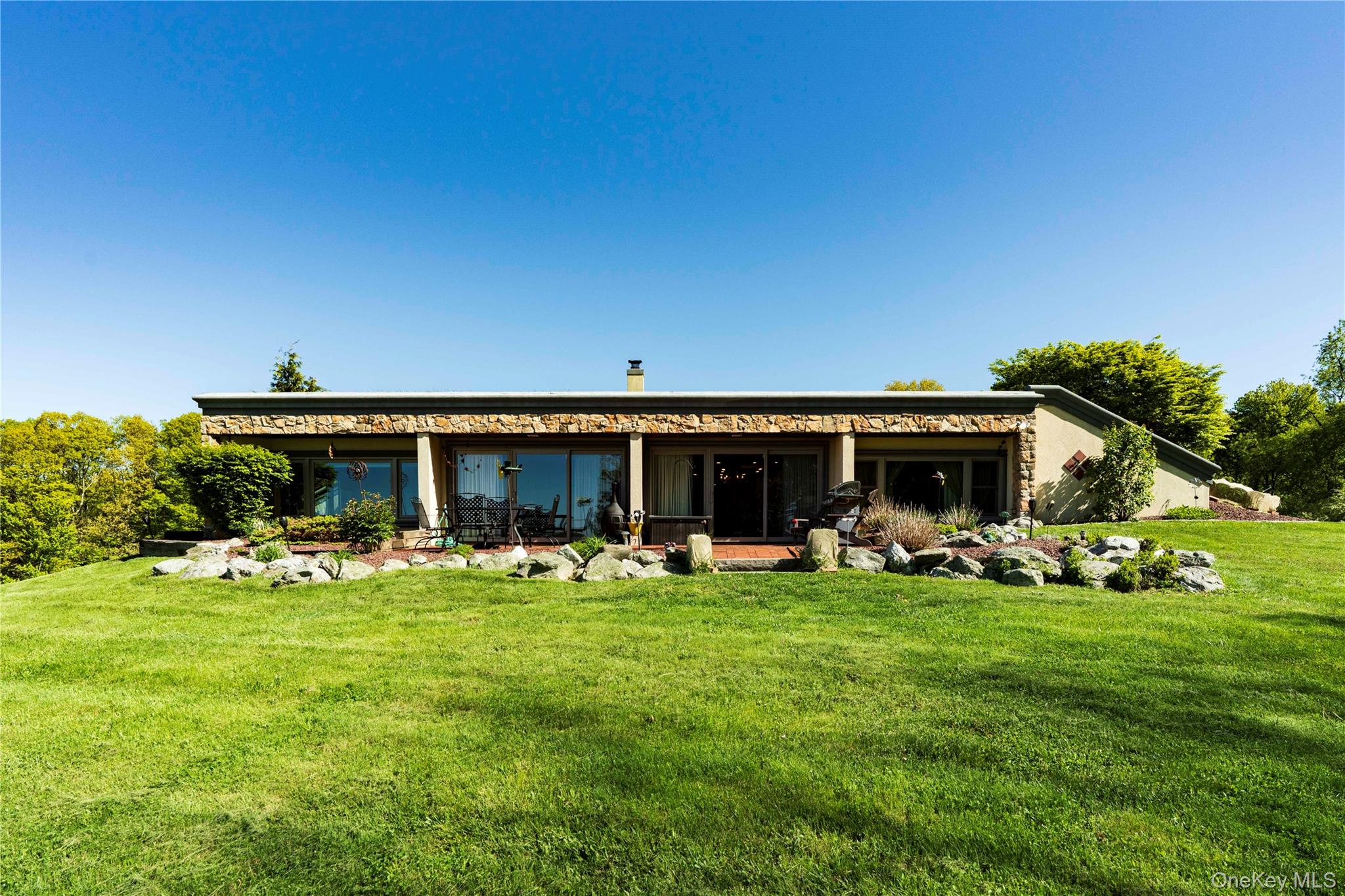 115 N Smith Road Property Photo 4