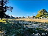 550 William Floyd Parkway Property Photo 2