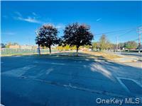 550 William Floyd Parkway Property Photo 4