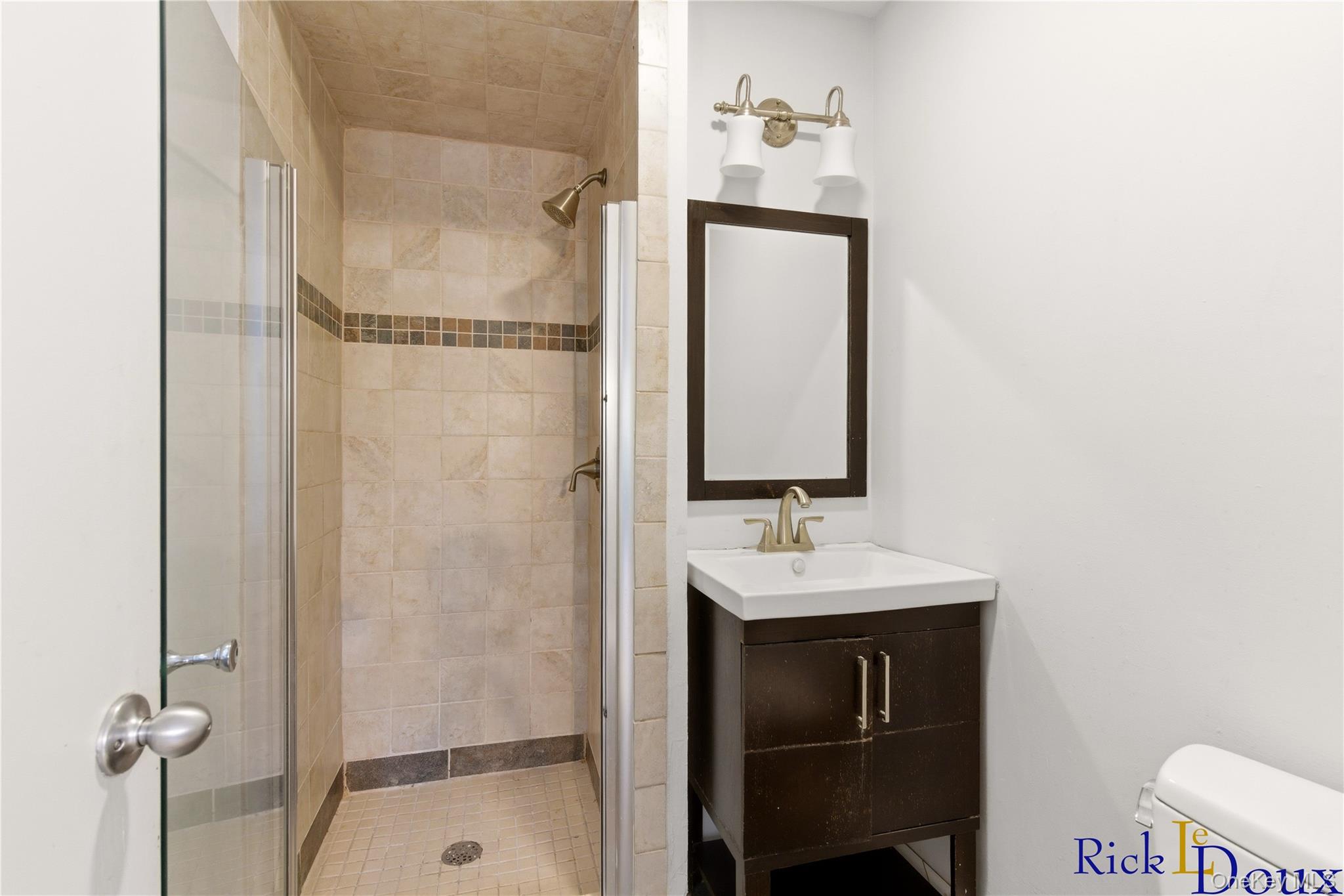 223 Old Post Road Property Photo 17