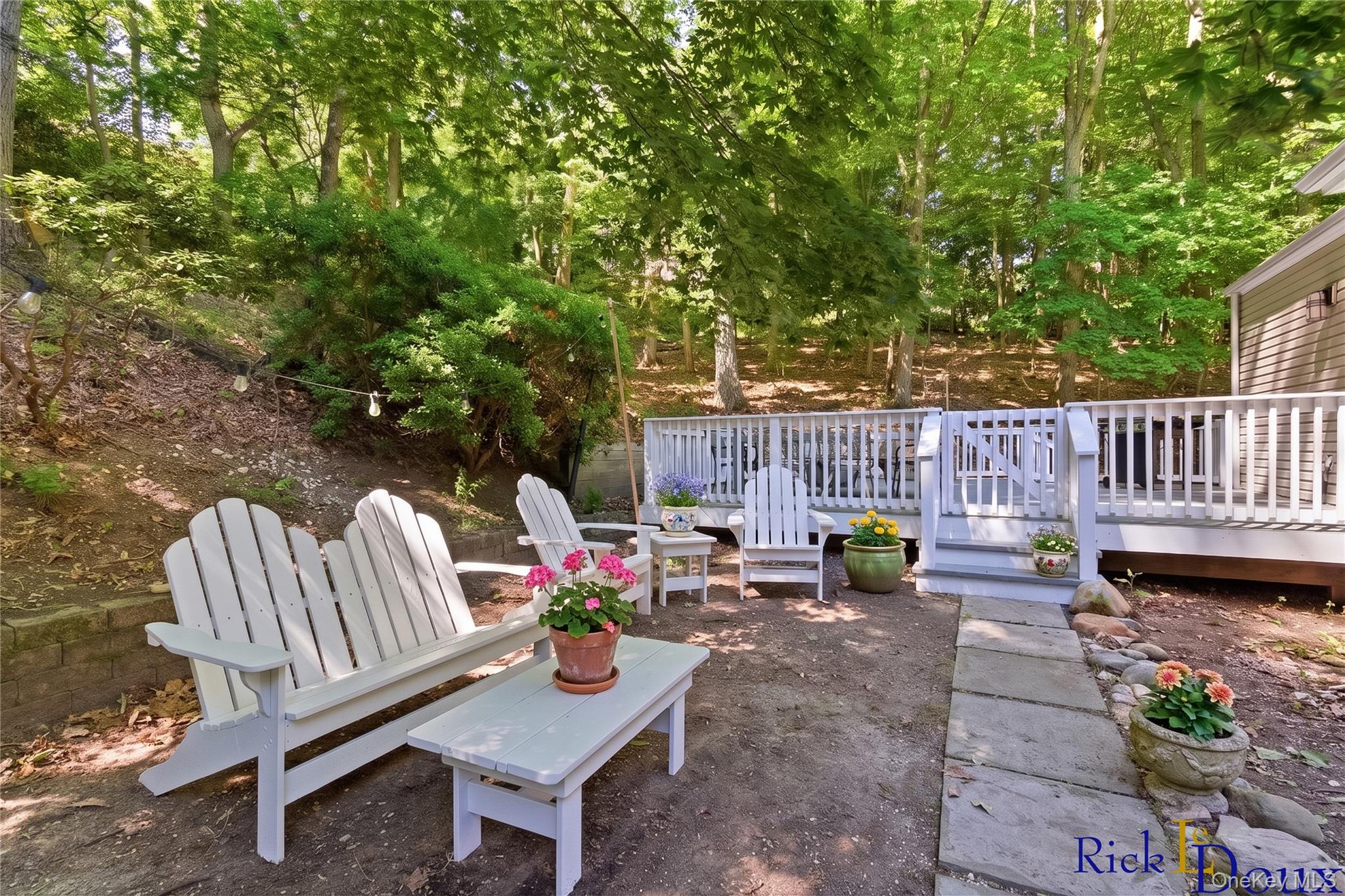 223 Old Post Road Property Photo 26