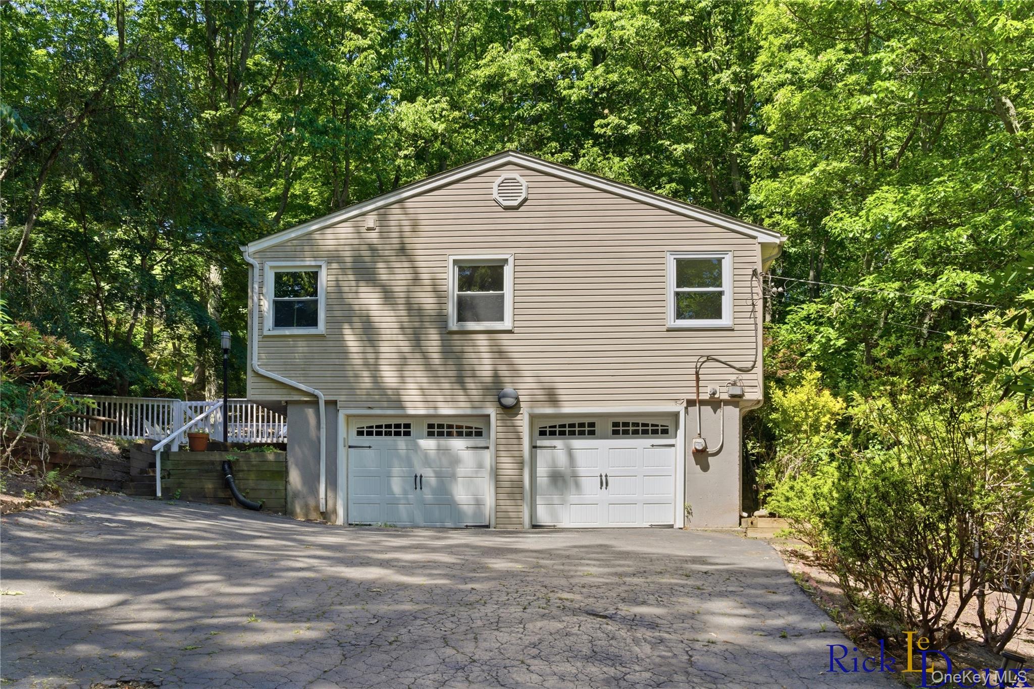 223 Old Post Road Property Photo 31