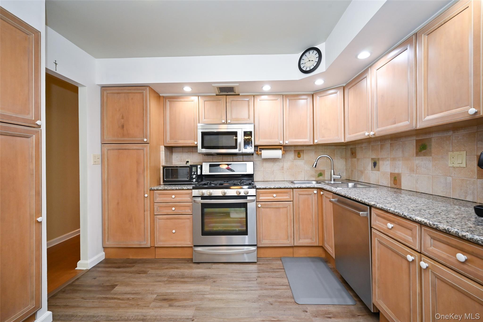 71-21 163rd Street 3202 Property Photo 8