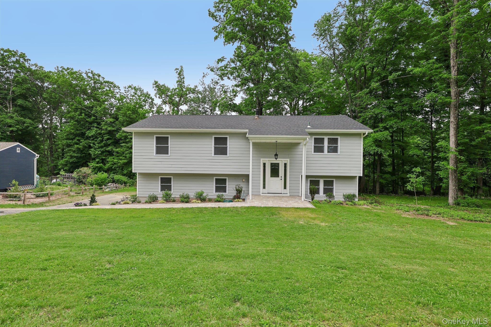 2853 Hedwig Drive Property Photo 1