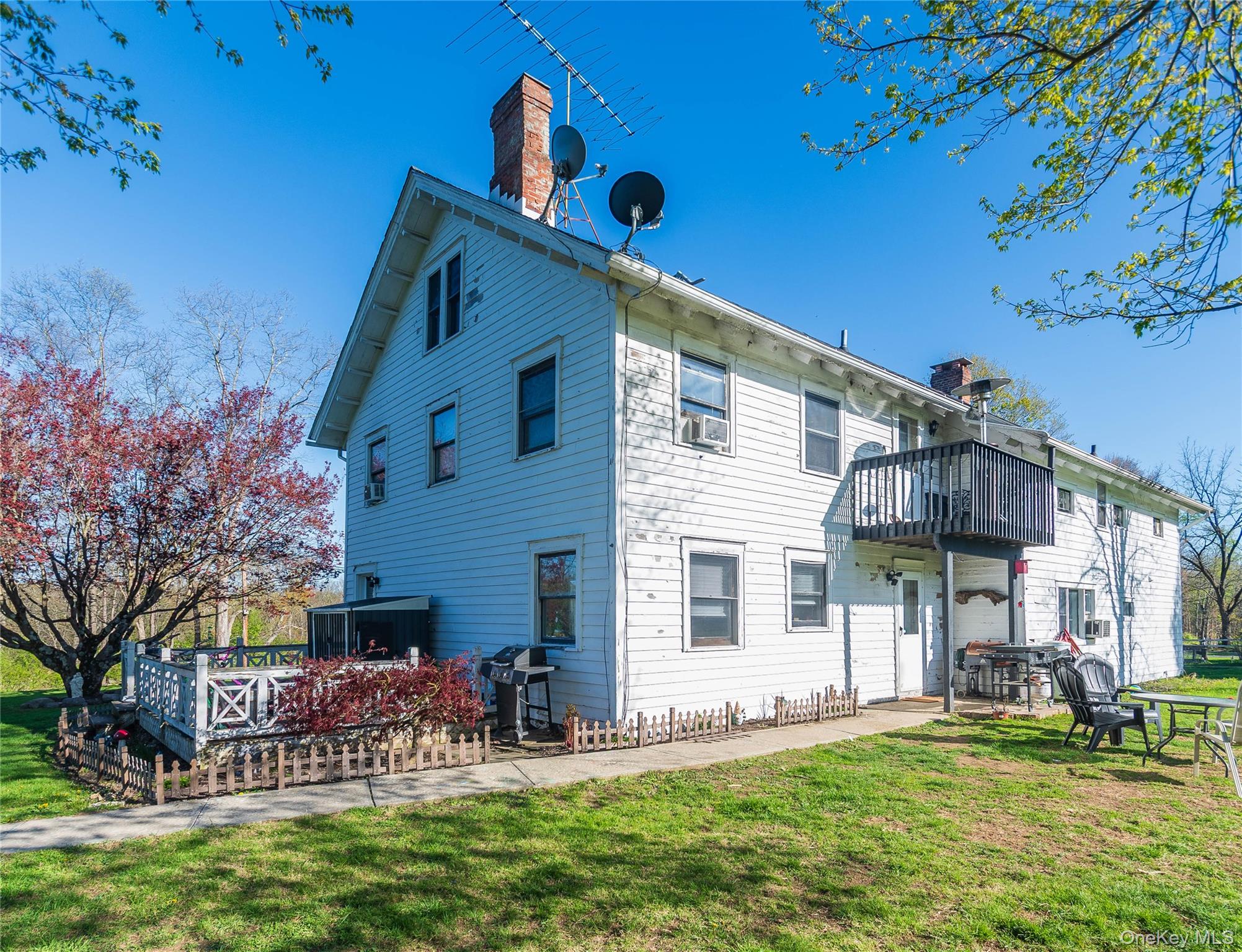 111 Browns Road Property Photo 3