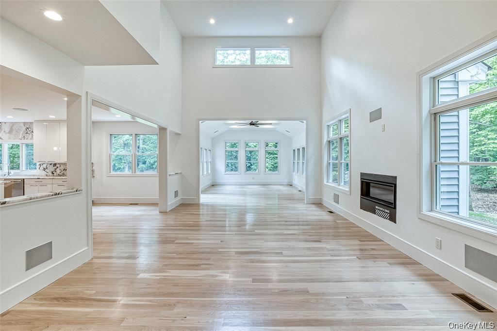 139 Old Cedar Swamp Road Property Photo 3