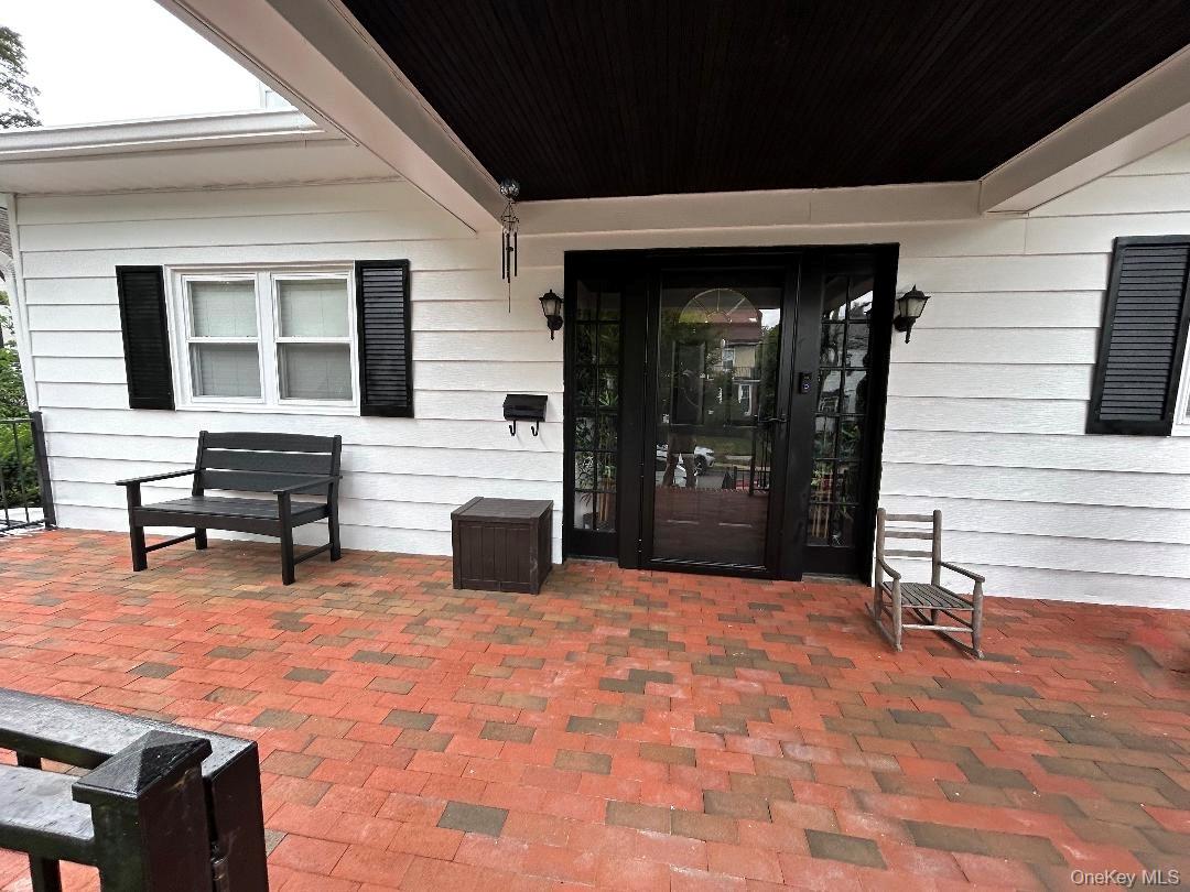 324 Hayward Avenue Property Photo 2