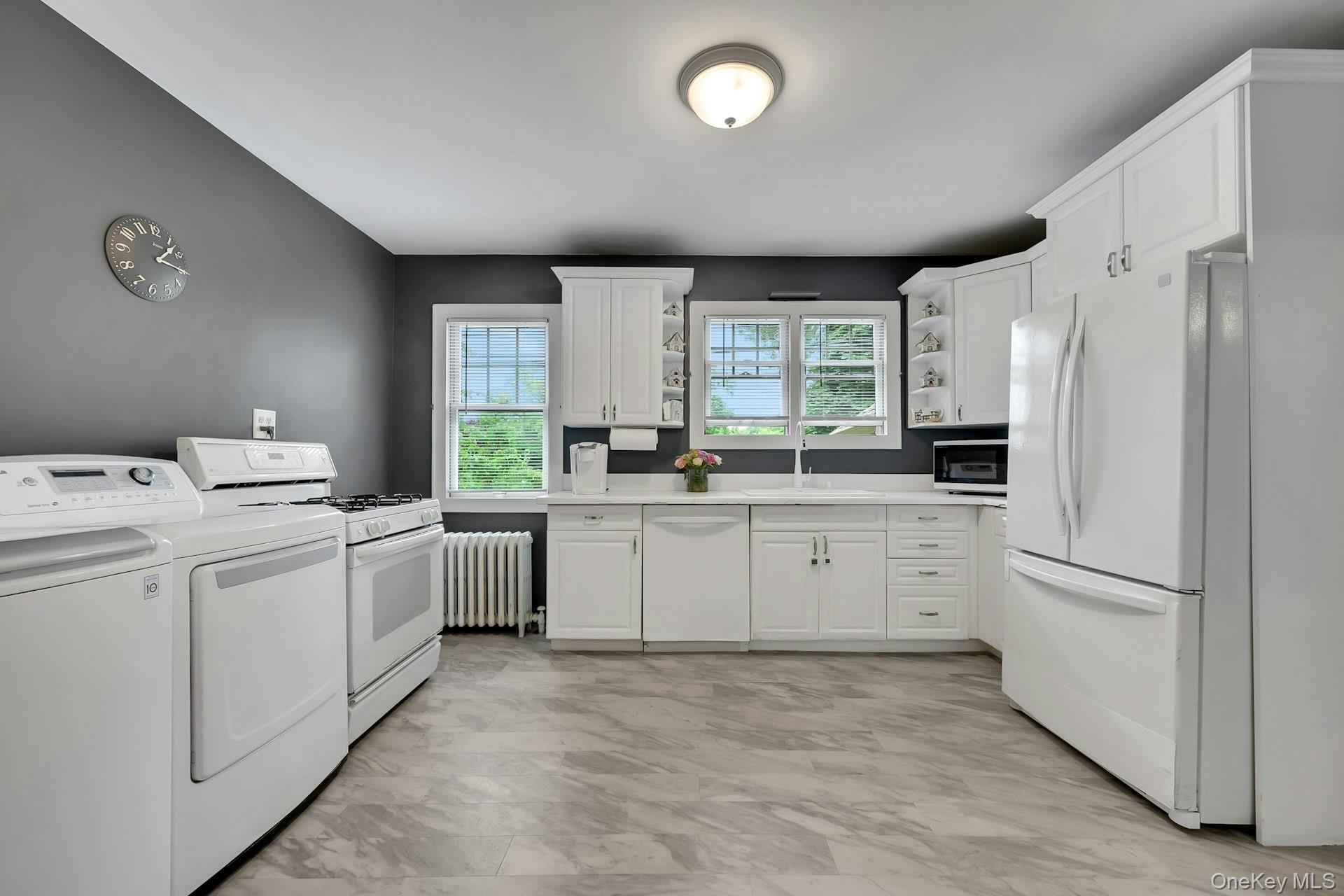 189d Edgewater Park D Property Photo 9