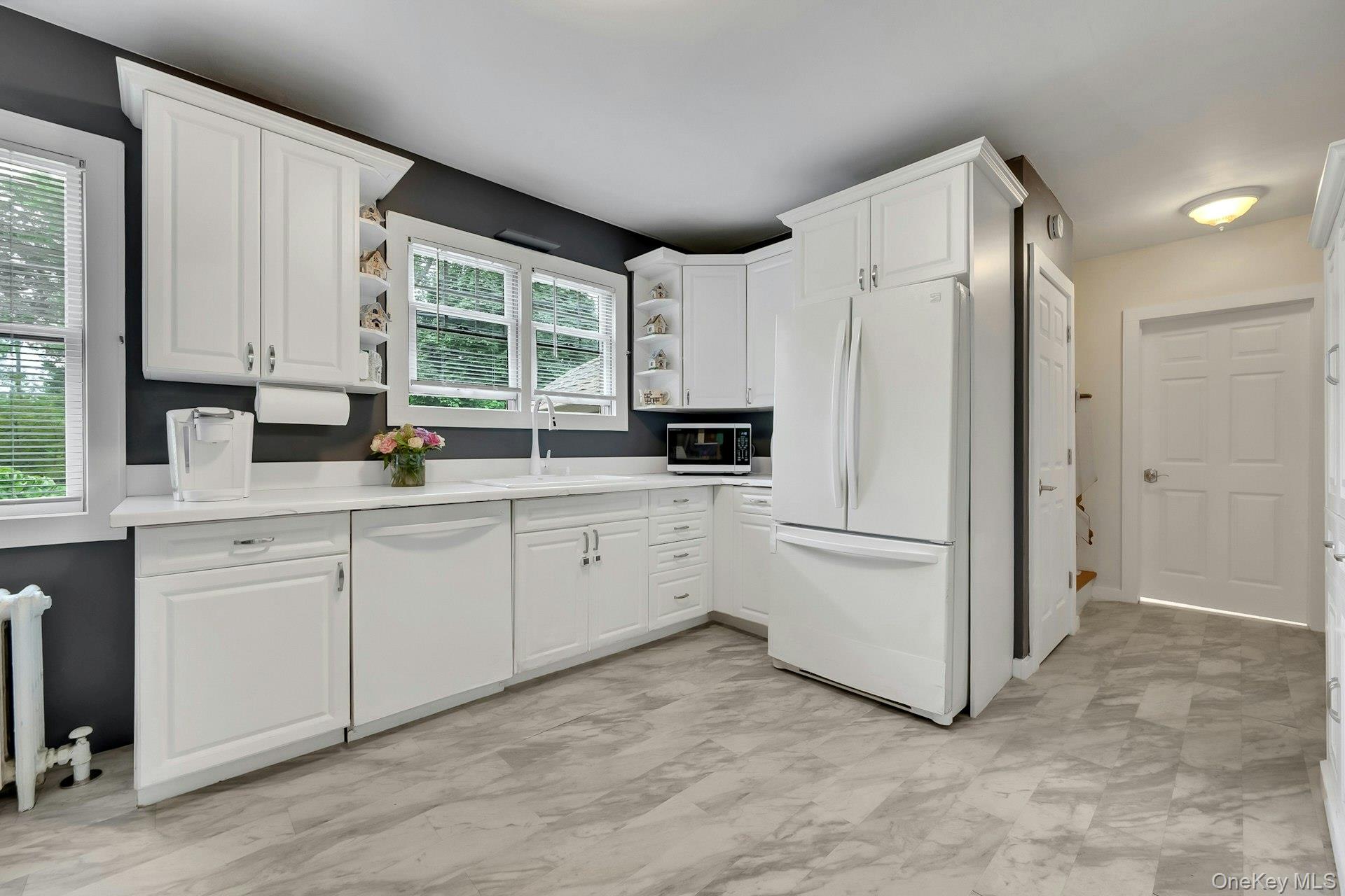 189d Edgewater Park D Property Photo 11