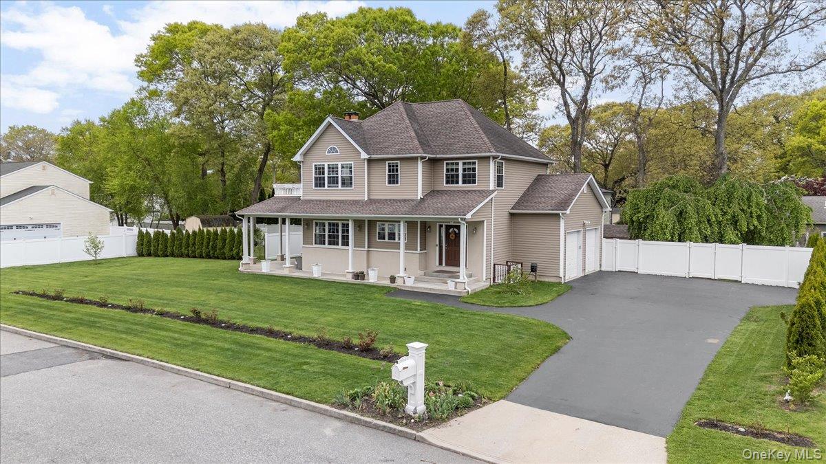 8 Manhattan Avenue Property Photo 1