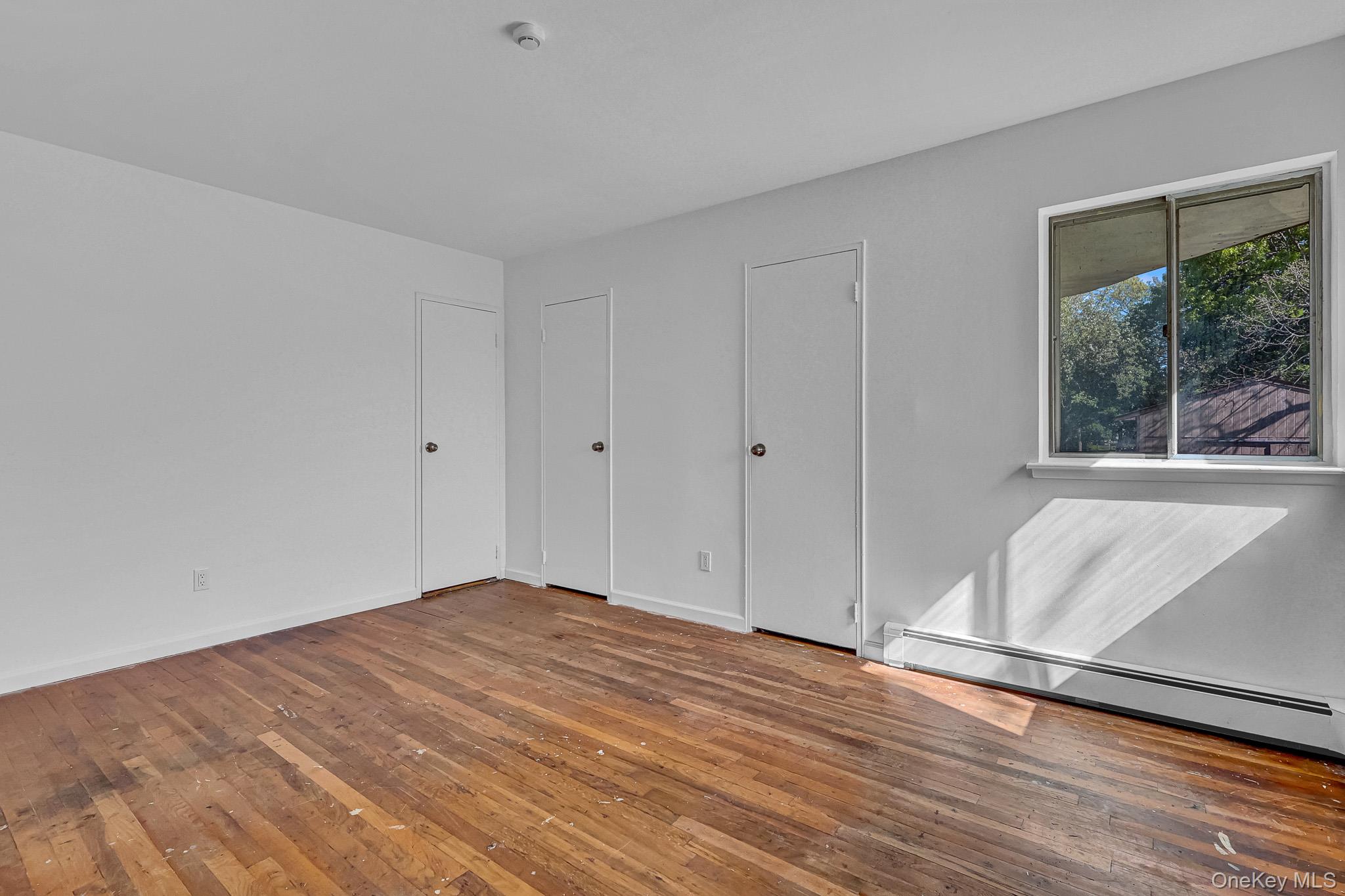 335 Babylon Street Property Photo 14