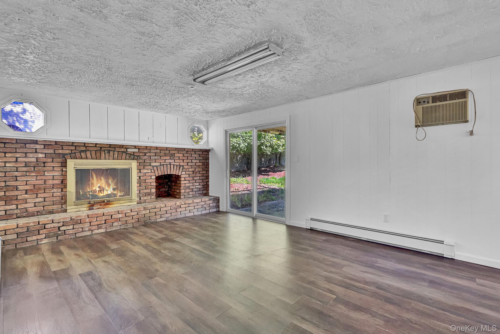 335 Babylon Street Property Photo 17