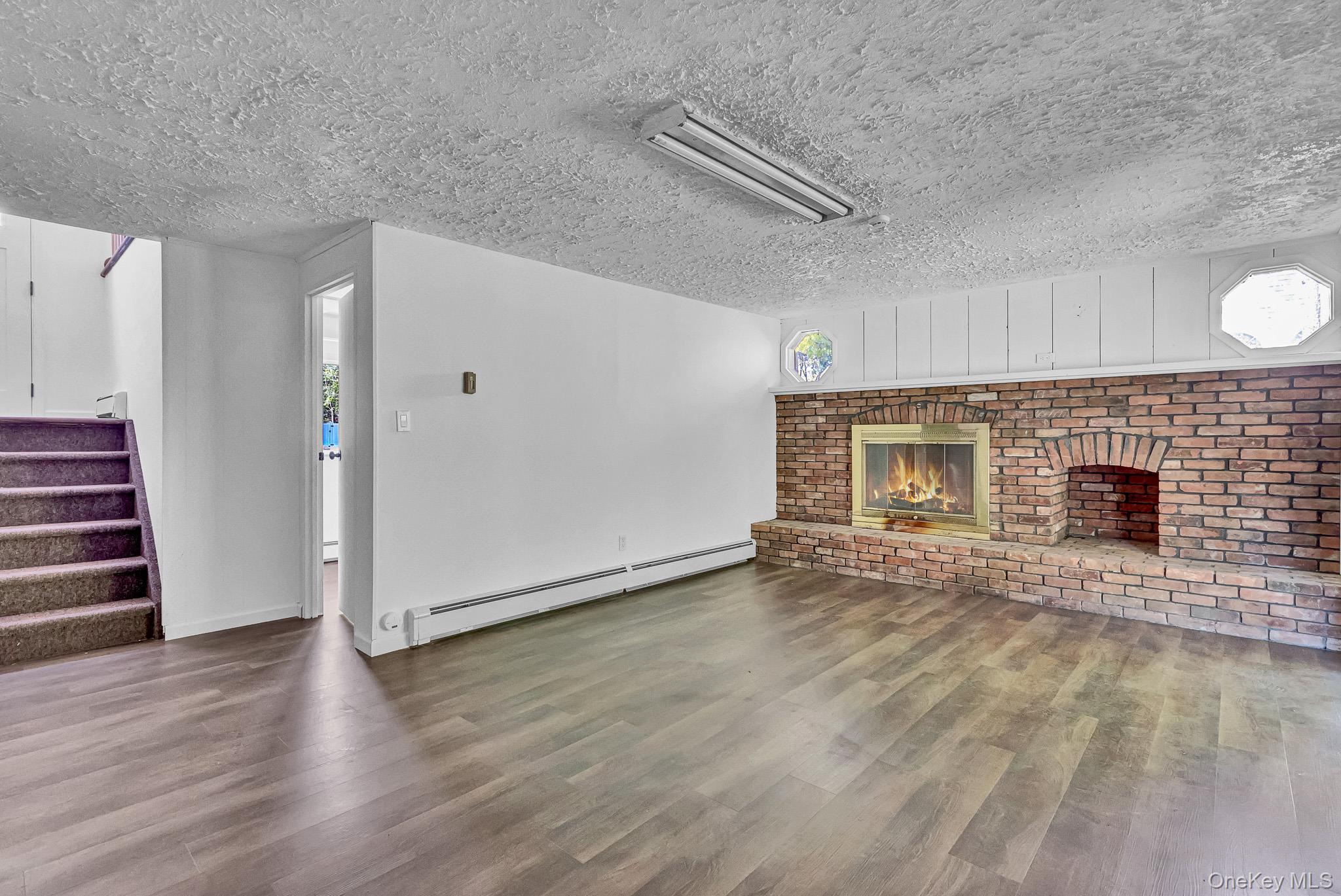 335 Babylon Street Property Photo 18
