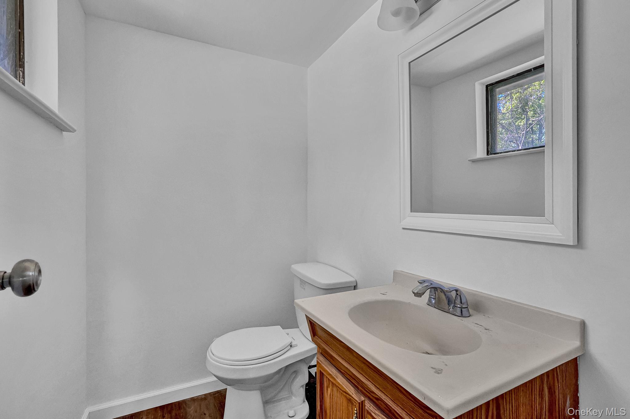 335 Babylon Street Property Photo 19
