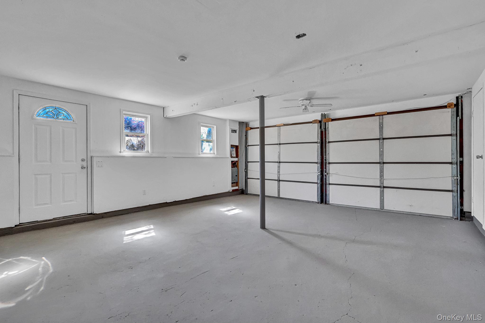 335 Babylon Street Property Photo 22