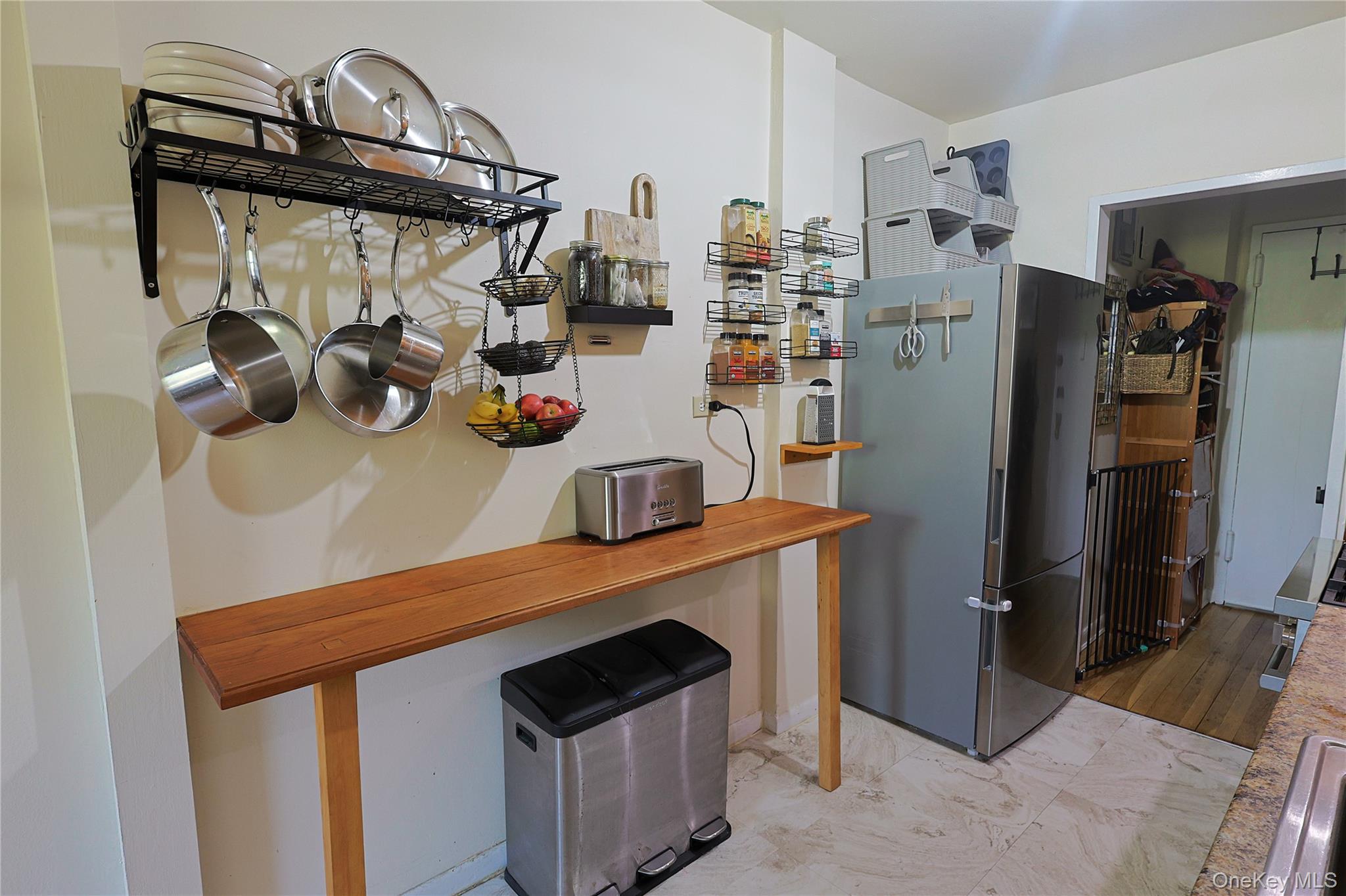 5730 Mosholu Avenue 2b Property Photo 12