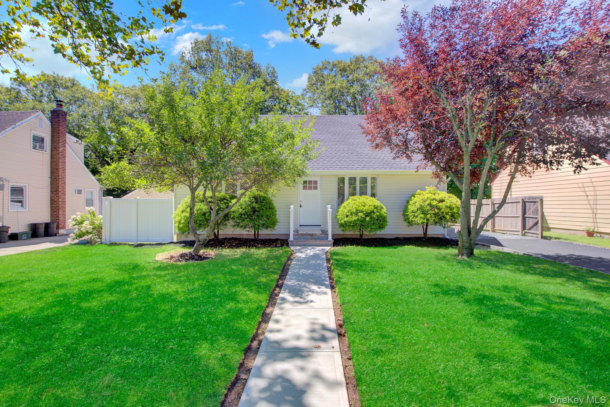 11 Parkwood Road Property Photo 1