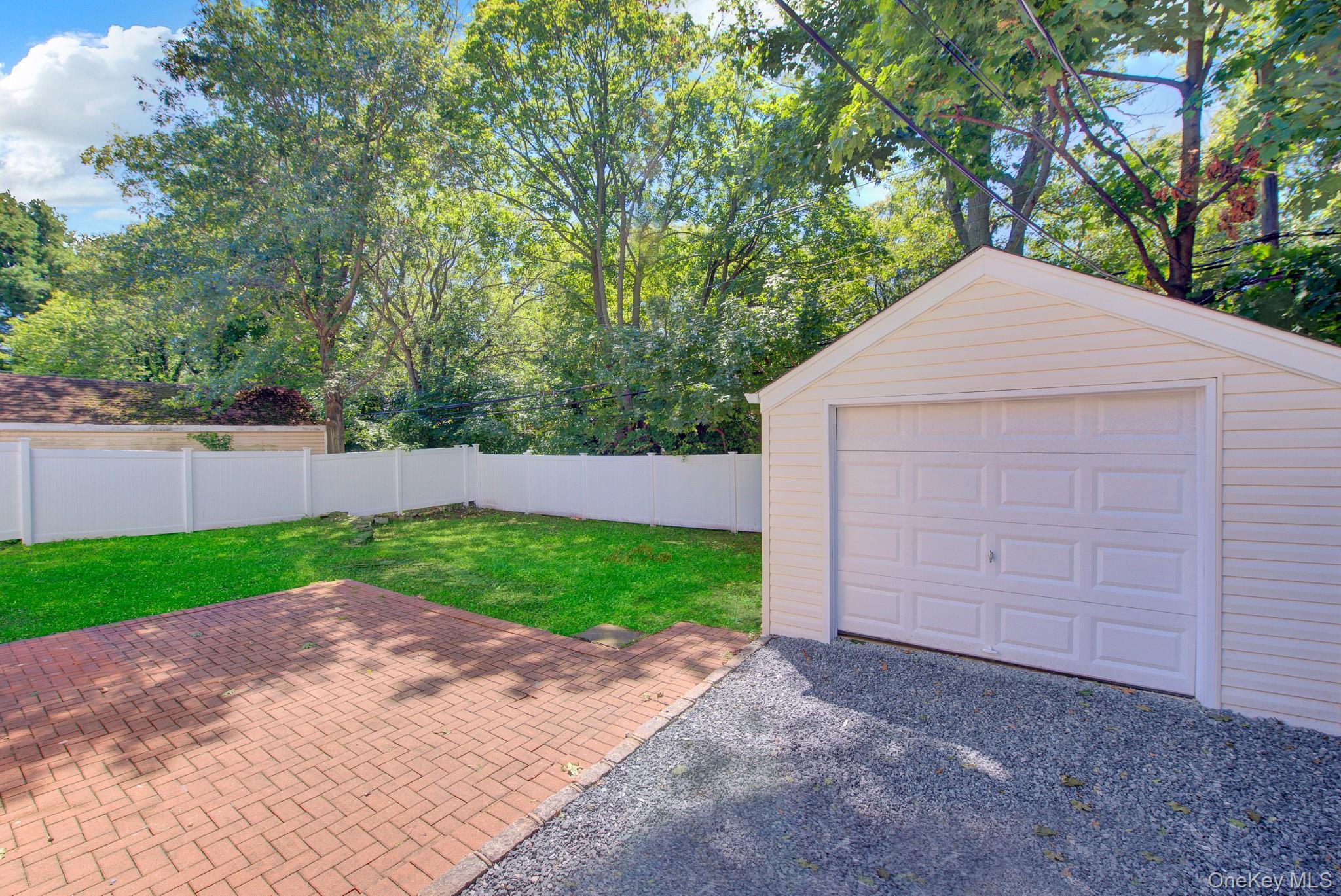 11 Parkwood Road Property Photo 20
