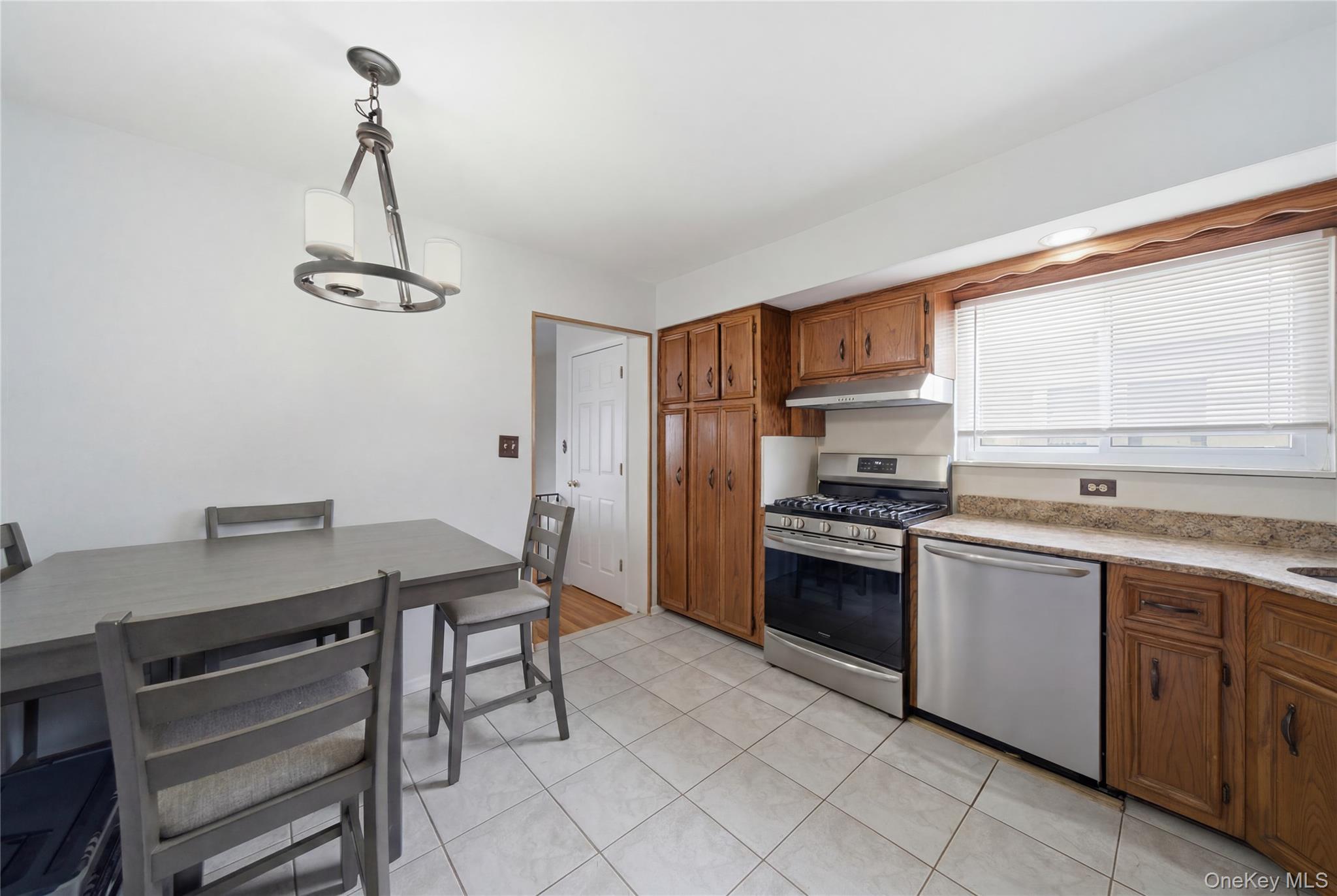160-19 88th Street Property Photo 17