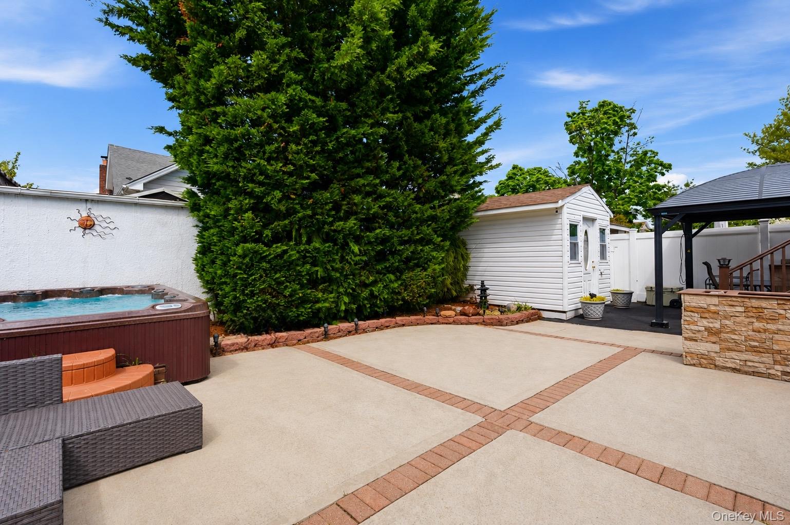 160-44 98th Street Property Photo 17