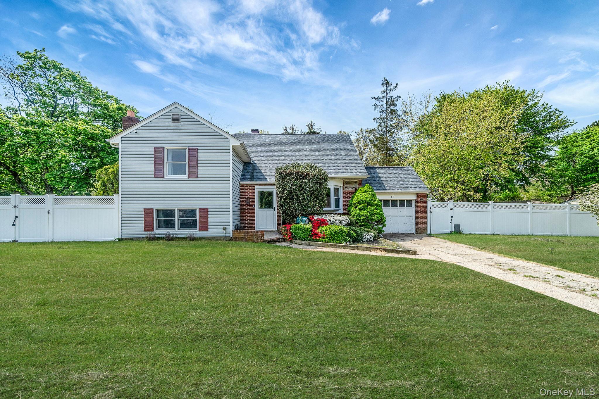 52 Garden Lane Property Photo 1