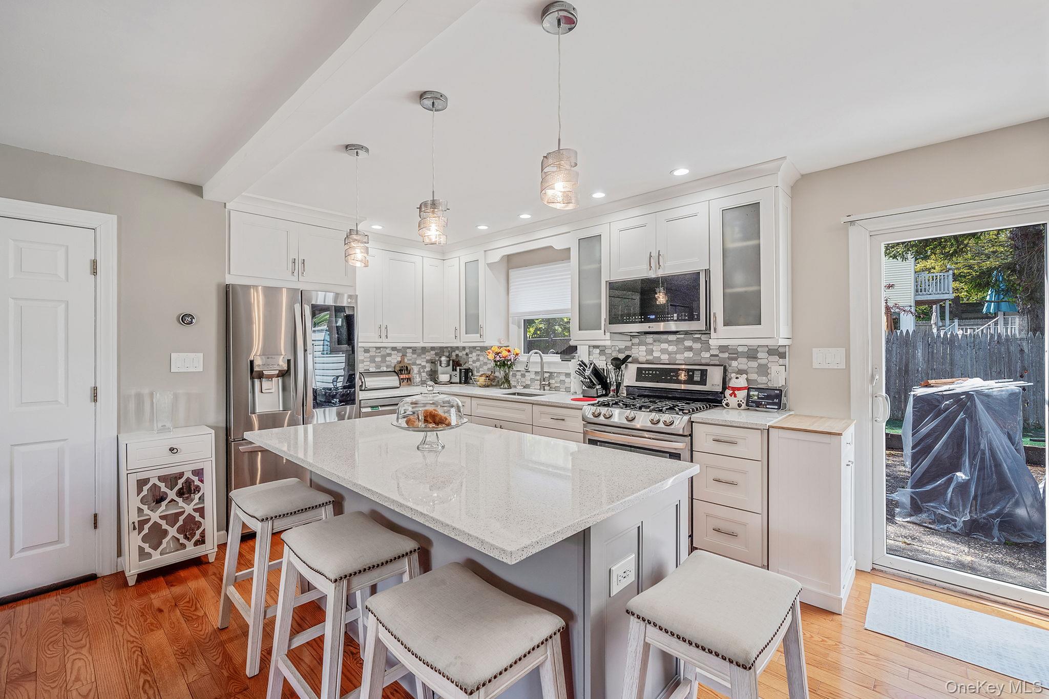 52 Garden Lane Property Photo 4