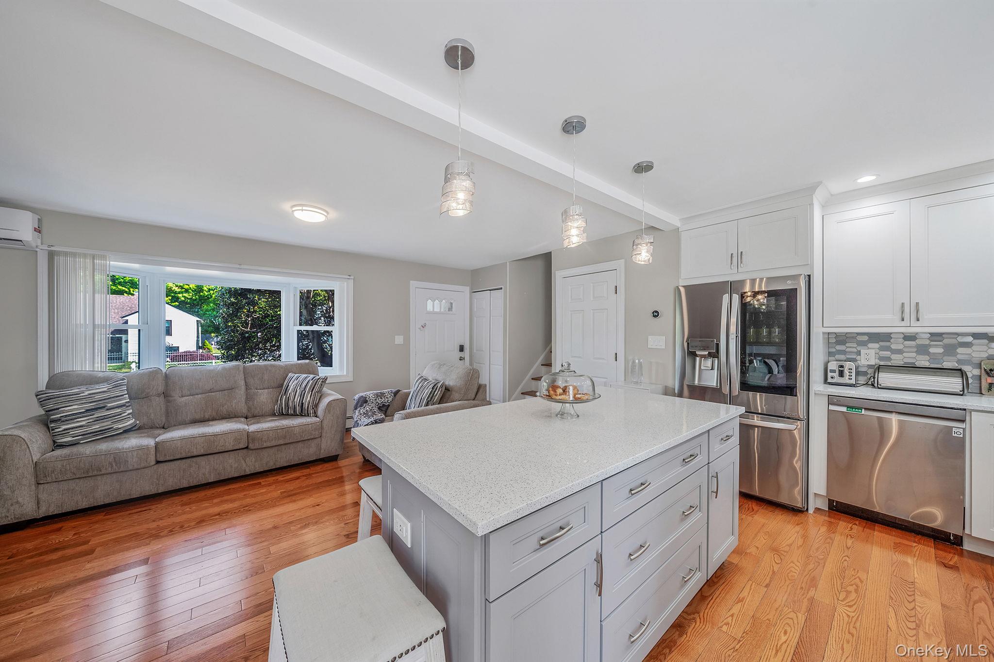 52 Garden Lane Property Photo 6