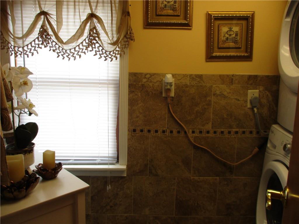 2416 State Route 17k Property Photo 14