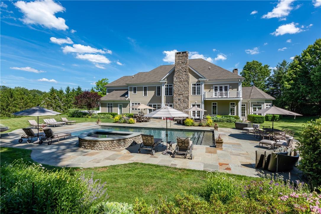 7 Fox Run Property Photo 24