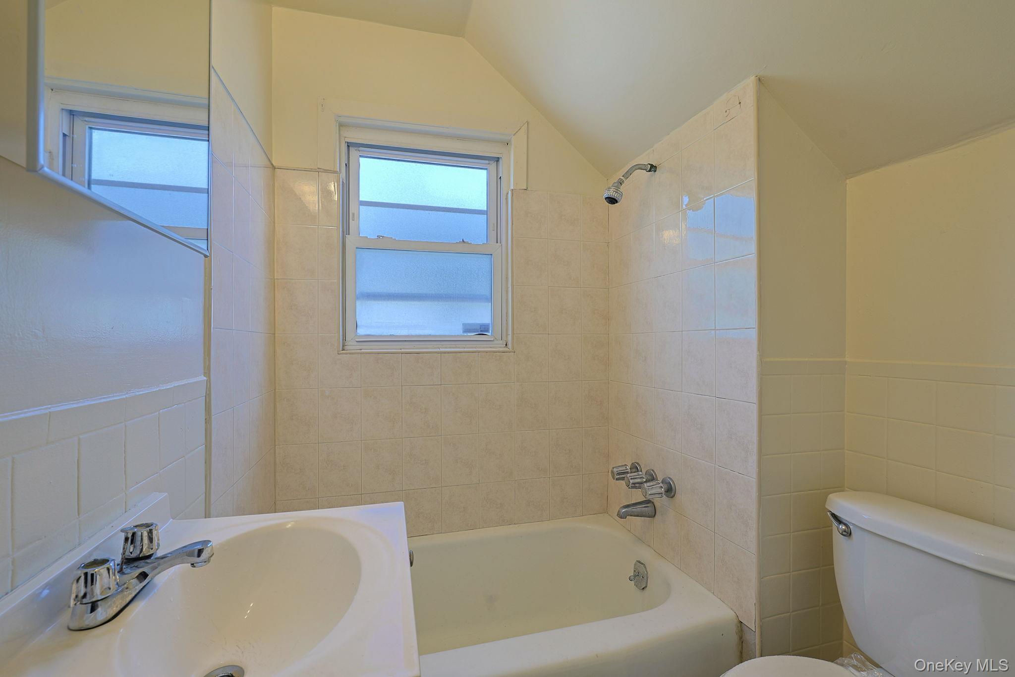 85 Mclean Avenue Property Photo 23