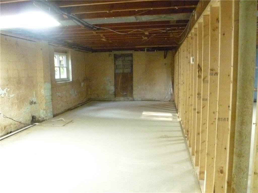 546 Vassar Road Property Photo 9