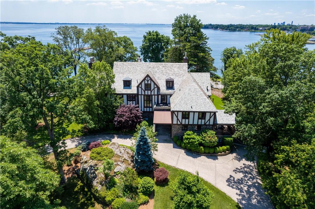 6 Shore Road Property Photo 1