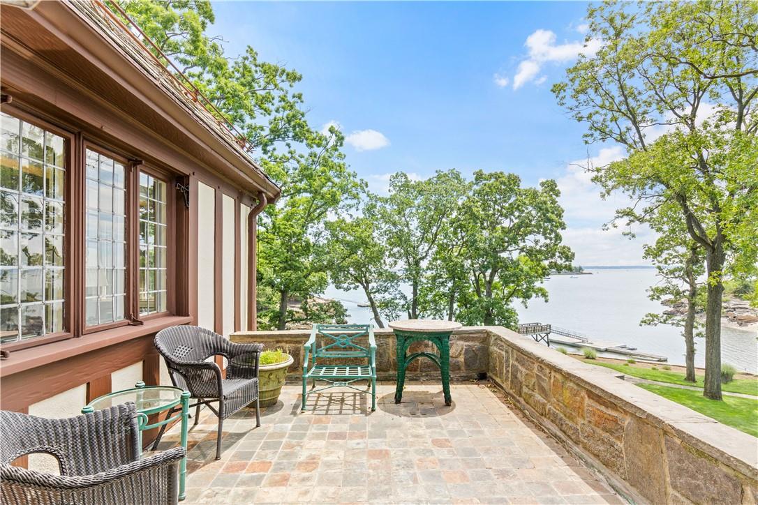 6 Shore Road Property Photo 25