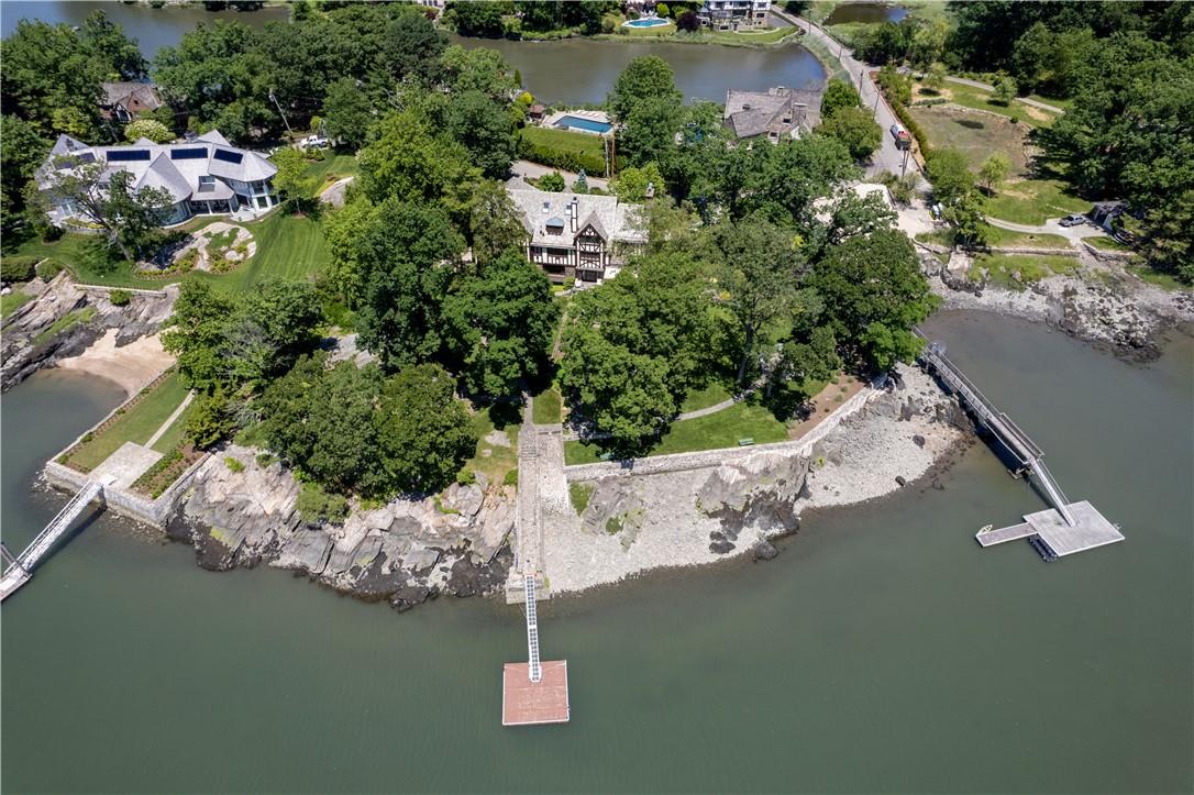 6 Shore Road Property Photo 32
