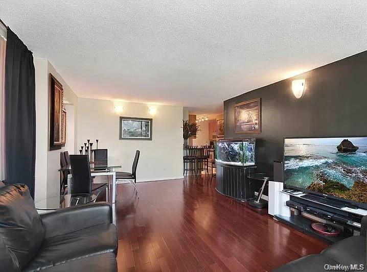 2287 Johnson Avenue 12b Property Photo 5