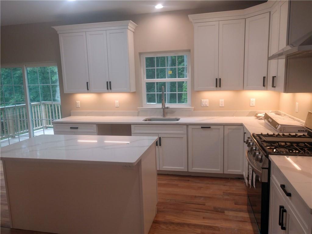 57 S Union Avenue Property Photo 2
