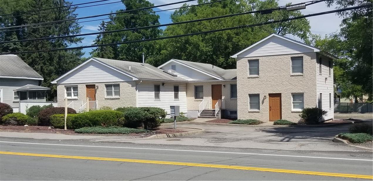 389 E Main Street Property Photo