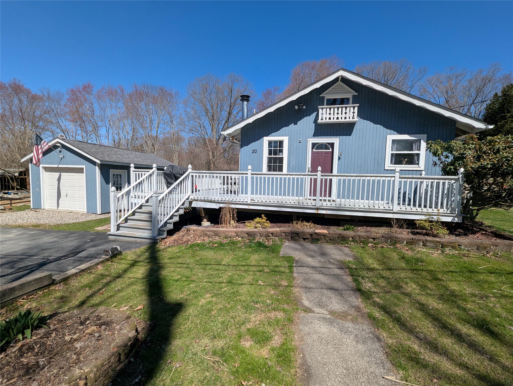 20 Farmingdale Lane Property Photo