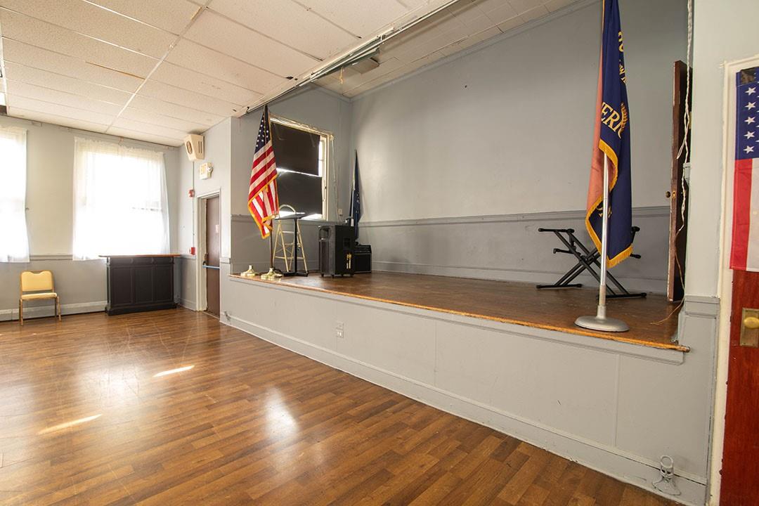 112 North Avenue Property Photo 8