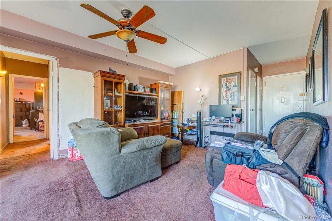 8 Fordham Hill Oval 12c Property Photo 5