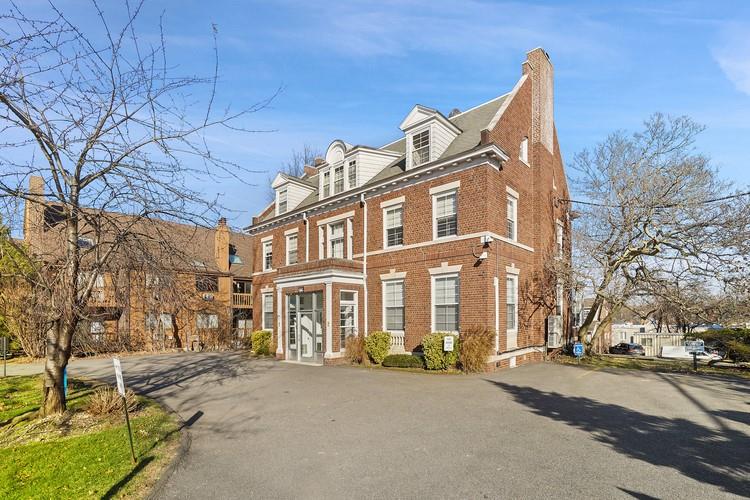 19 Greenridge Avenue Property Photo 2
