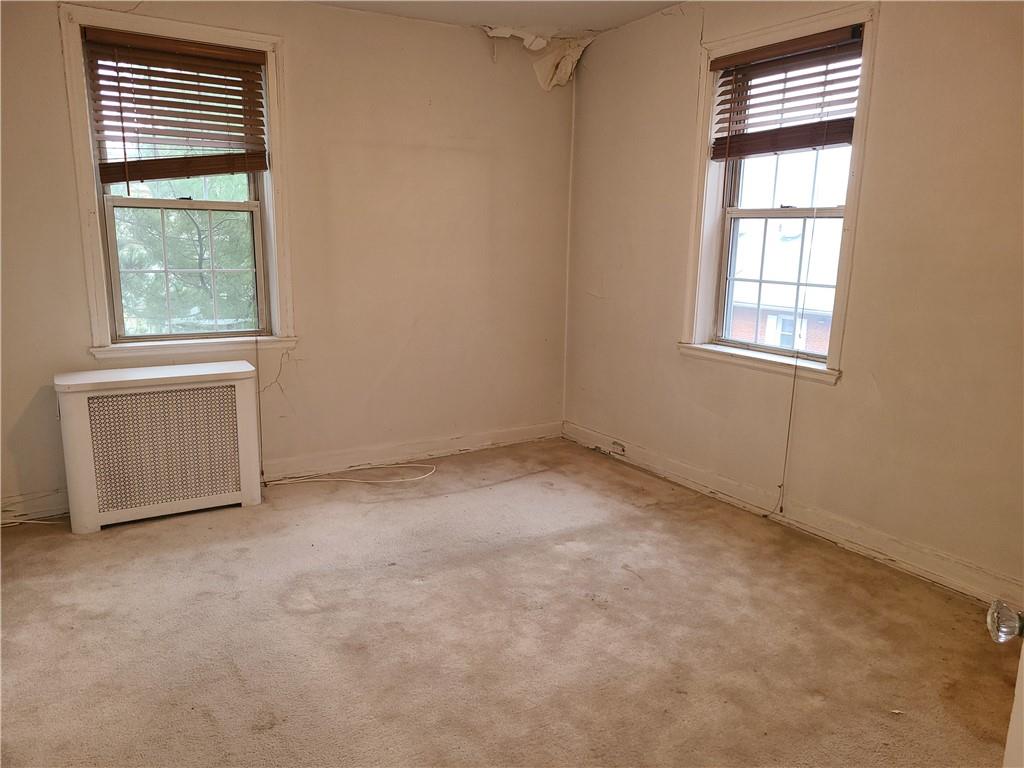 208 Centre Avenue 4b Property Photo 5