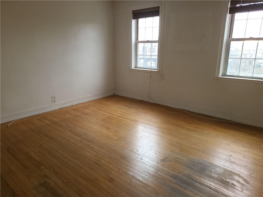 208 Centre Avenue 4b Property Photo 6