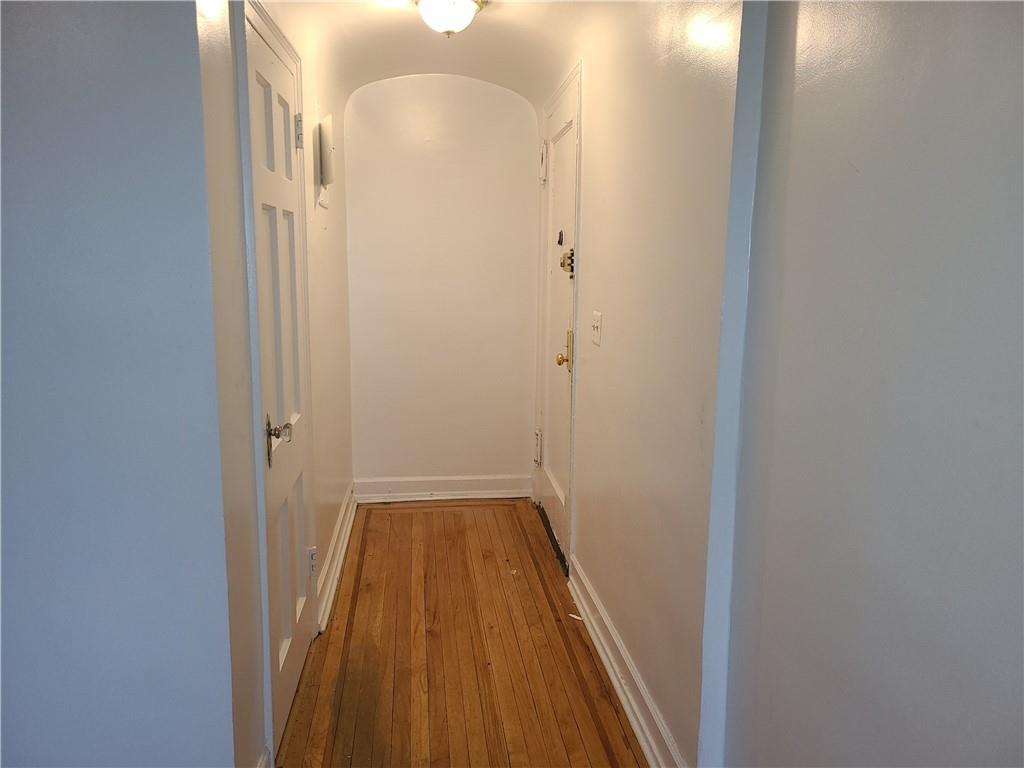 208 Centre Avenue 4b Property Photo 8