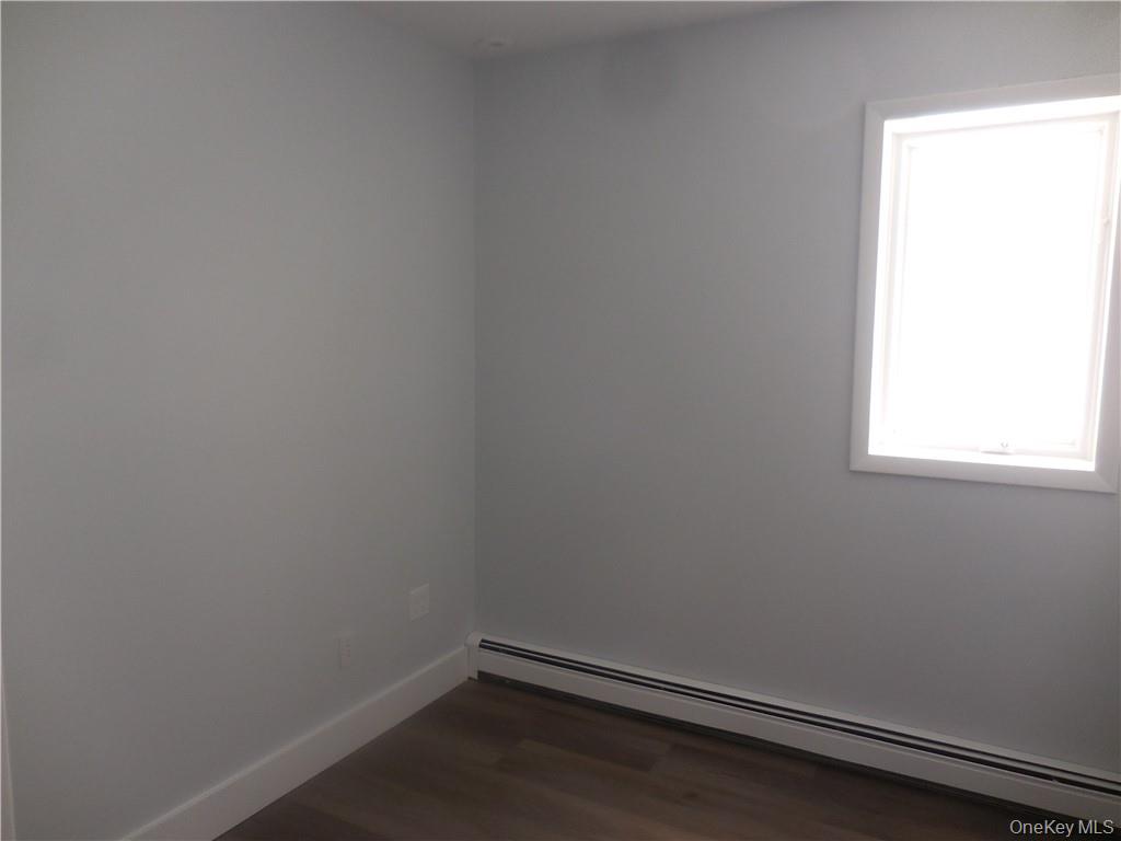 456 Gidney Avenue Back Unit Property Photo 15
