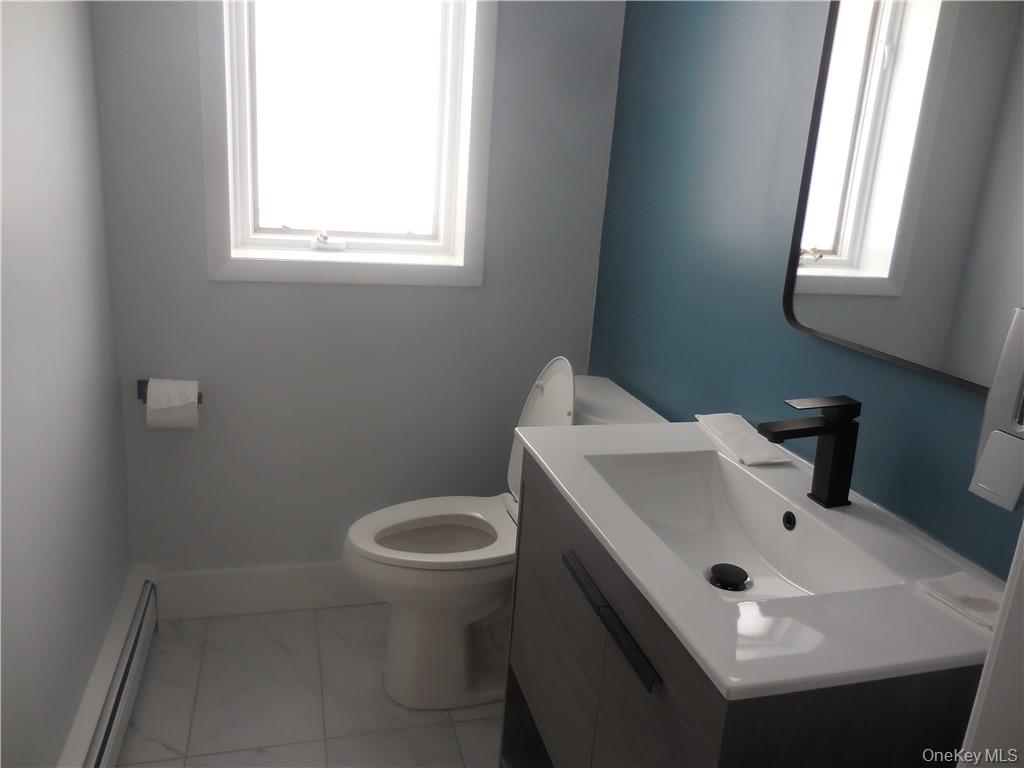 456 Gidney Avenue Back Unit Property Photo 20