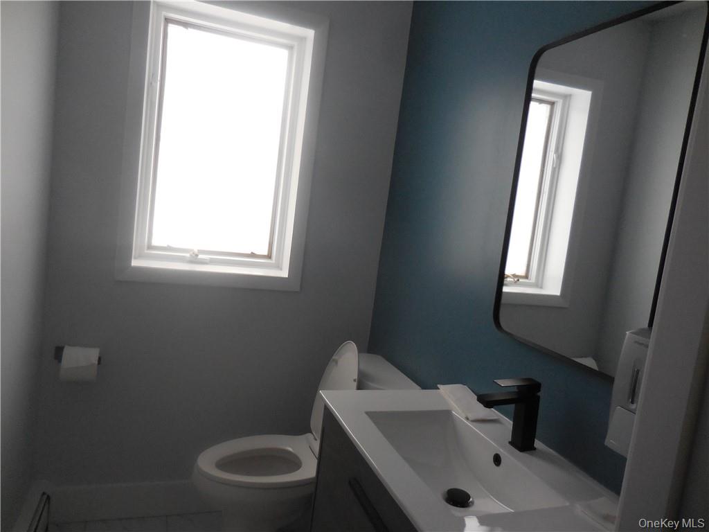 456 Gidney Avenue Back Unit Property Photo 21