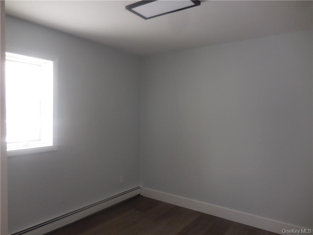 456 Gidney Avenue Back Unit Property Photo 22